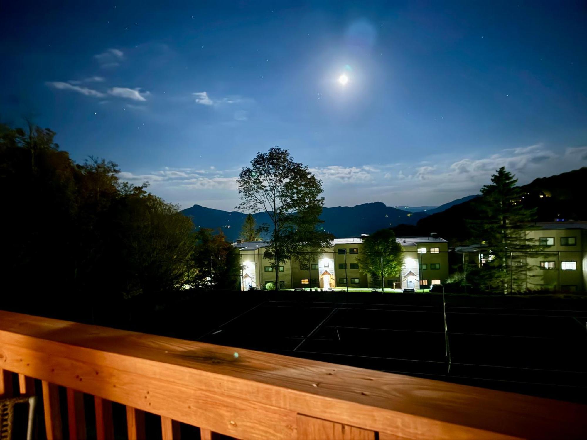 The Sugar Suite - Renovated With A View! Ac! Pool, Hot Tub, Sauna, Gym, Ev Sugar Mountain Zewnętrze zdjęcie